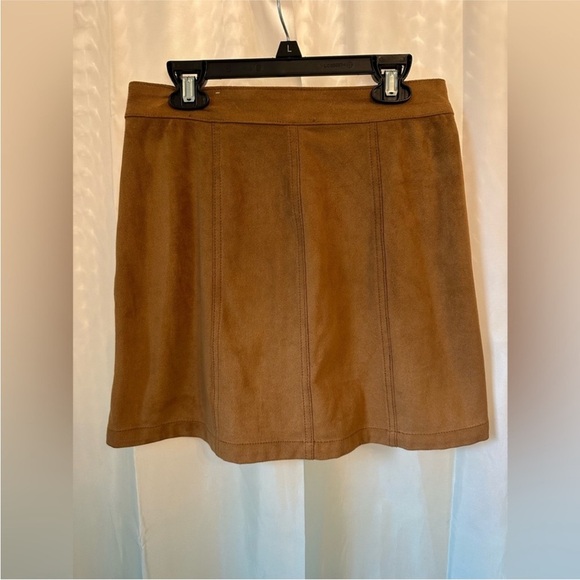 Y2K Mudd Faux Suede Button Front Mini Skirt – Size 5 / Medium – Fall Essential 🍂 - Picture 3 of 4